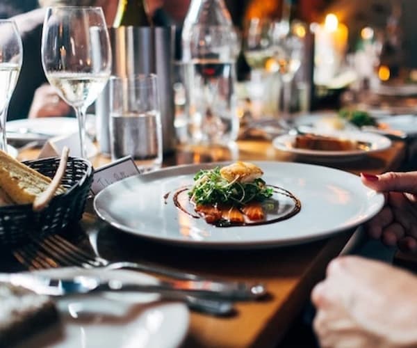 Receive money in any currency with no fees